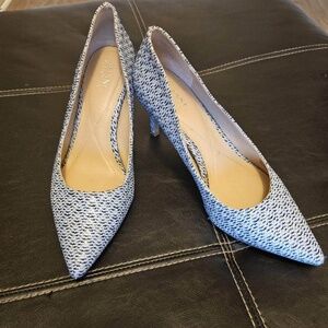 Beautiful blue tweedy pumps